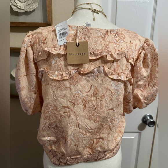 BLU PEPPER Front Tie Button Front Crop Top Dusty Peach SZ L MSRP $42 NWT - Picture 3 of 6